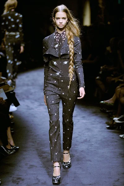 Look 2